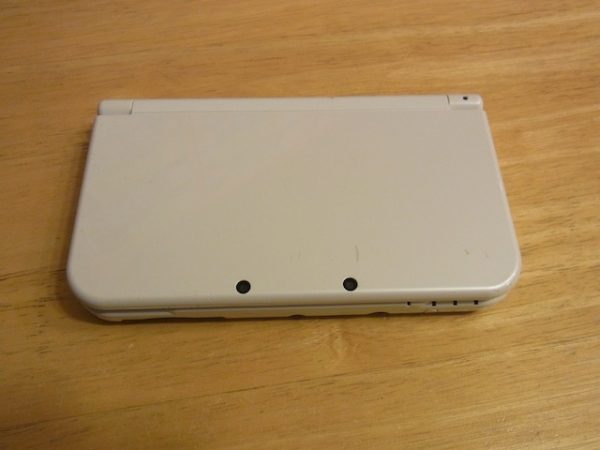 NEW任天堂3DS上液晶故障修理 昭島のお客様