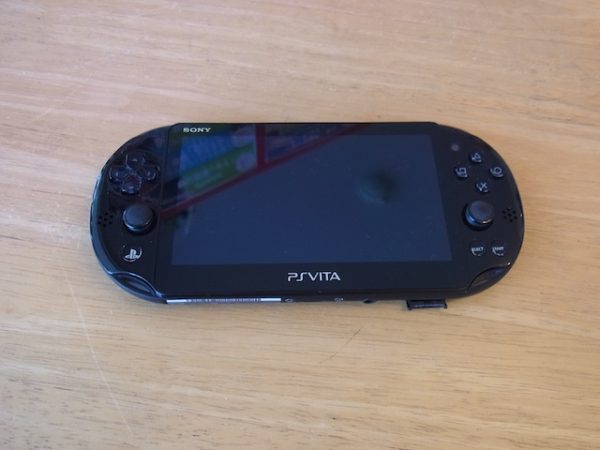 PSVITA2000/Wii Uのgamepad/iphone6s修理　新所沢のお客様