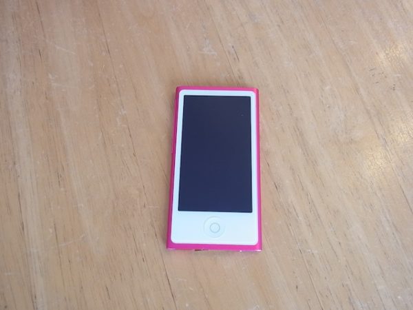 ipod nano7/iphone6s/PSVITA2000修理 新所沢のお客様