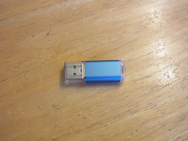 USBメモリ/SDカード　データ復元受付　所沢のお客様