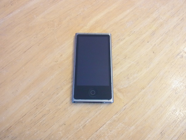 東久留米のお客様　iPod nano7/iphone修理と受け付け