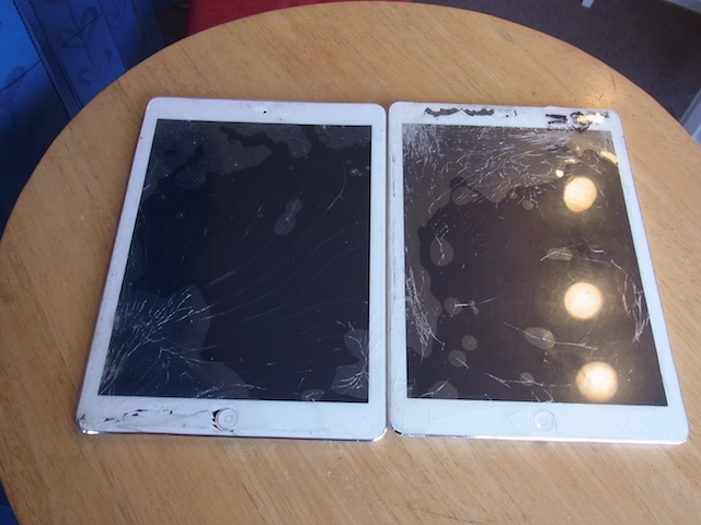 羽村市からご来店　iPad air画面割れ修理受付とiphone即日修理